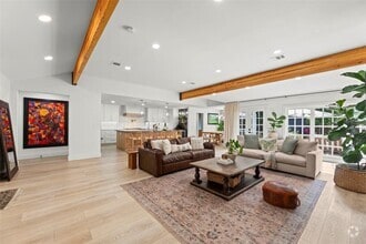 Building Photo - 802 N Wilcrest Dr