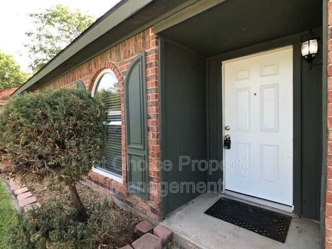 Building Photo - 5204 Dunson Dr