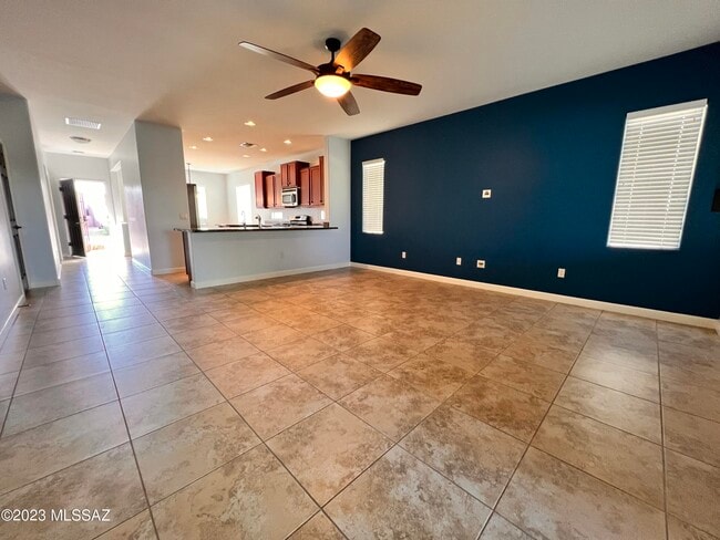 Building Photo - 9859 N Crook Ln
