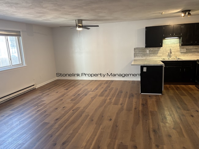 Building Photo - Newly Renovated Condo For Rent in North Attleboro!