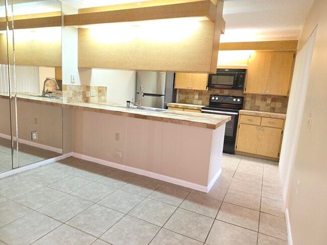 Foto del edificio - 6507 65th Way