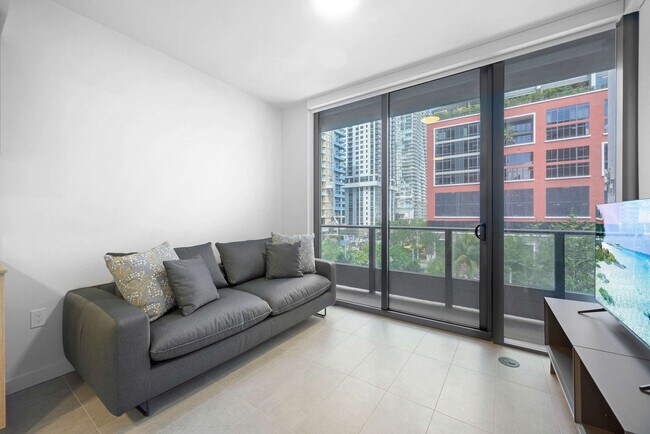 Foto del edificio - 121 NE 5th St