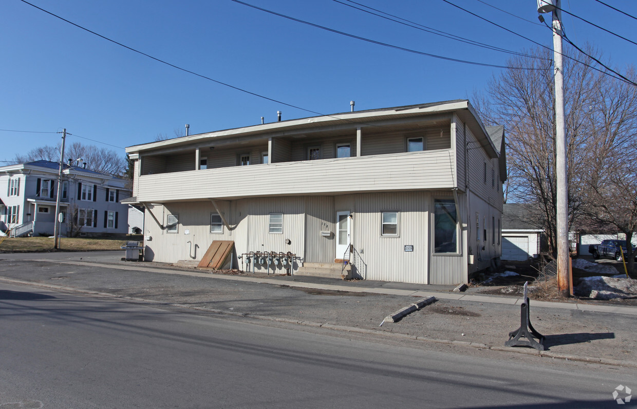 Building Photo - 172 W 1st St