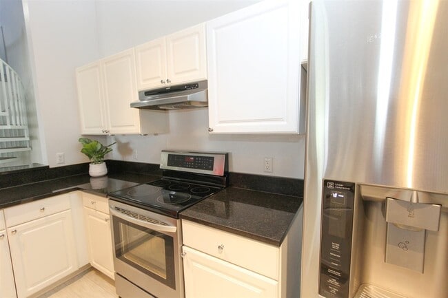Building Photo - 16202 Harbour Vista Cir