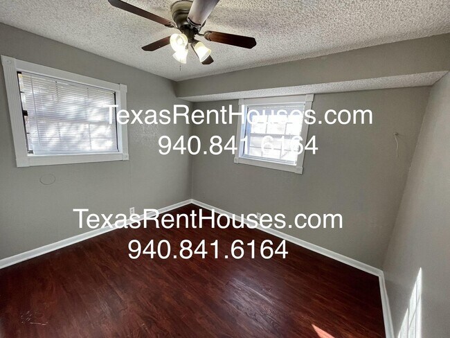 Building Photo - Home with Storm Shelter - Close to SAFB**S...