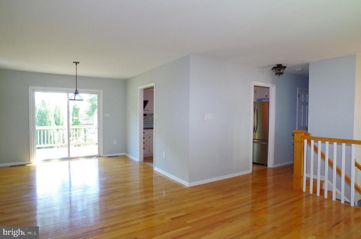 2507 Bright Wood Dr, Dunn Loring, VA 22027 House Rental in Dunn