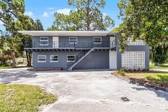 Building Photo - 315 Bayview St