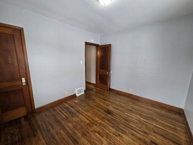 Foto del edificio - 401 Charles St