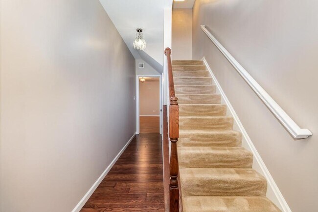 Building Photo - 22 Dougherty Dr