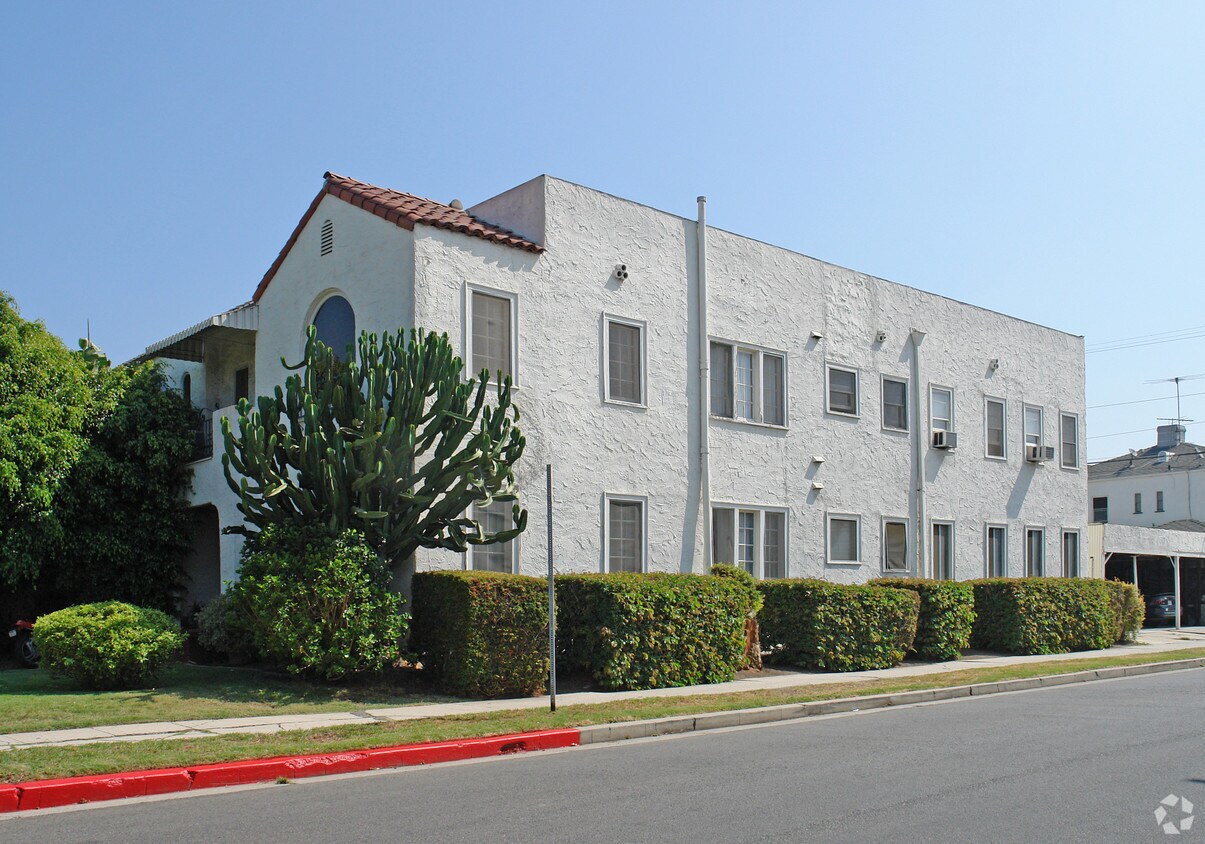 Primary Photo - 900 N Alfred St