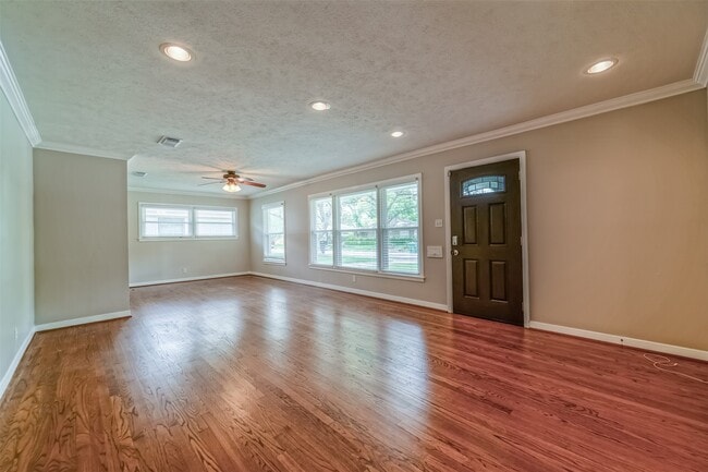 Building Photo - 3419 Norris Dr