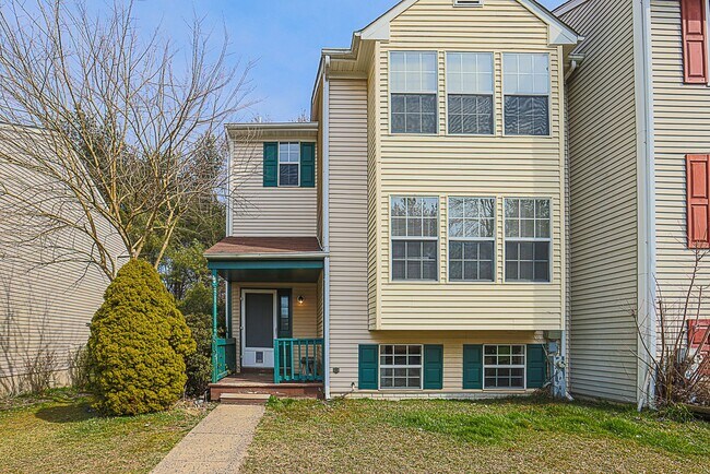 Building Photo - 619 Lochern Terrace