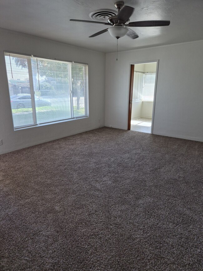 Foto del edificio - 1949 14th Ave