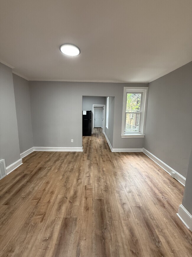 Building Photo - 3924 Pennsgrove St