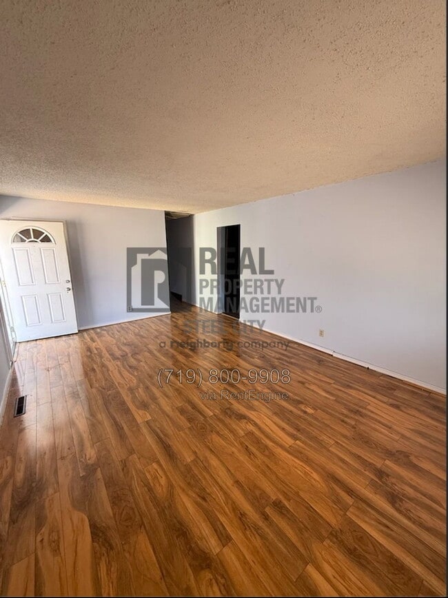 Building Photo - 511 W Evans Ave