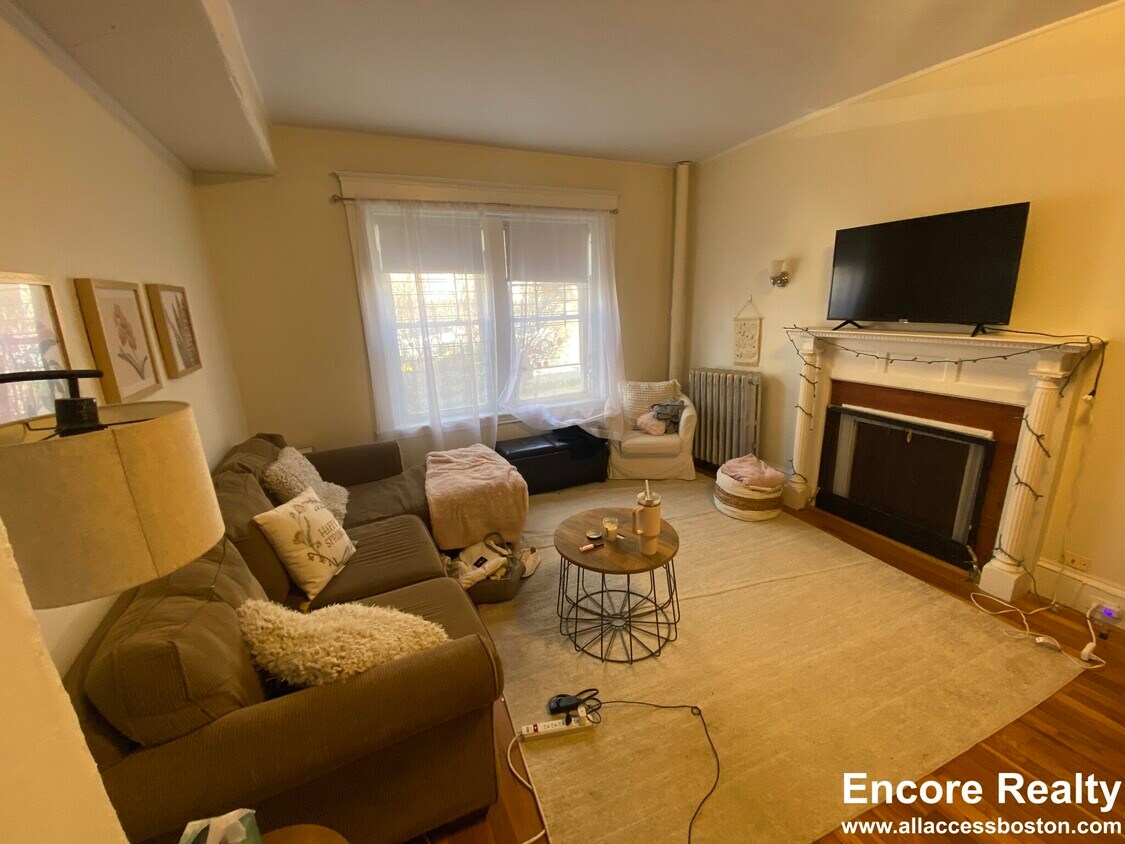 Foto principal - 142 Wood Ave