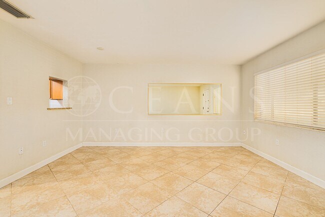 Foto del edificio - 2nd Floor Condo in Daytona Beach