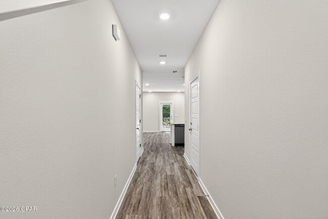 Building Photo - 41 S Main Deck Dr