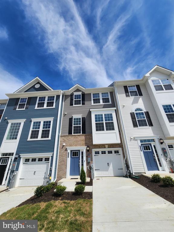 Foto del edificio - 7755 Meander Ct S