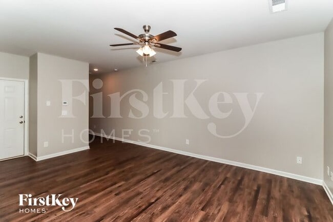 Foto del edificio - 10723 Rivergate Dr NW