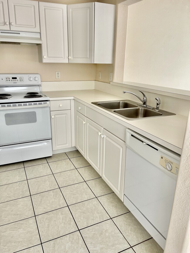 Photo - 26734 Little John Ct Apartment