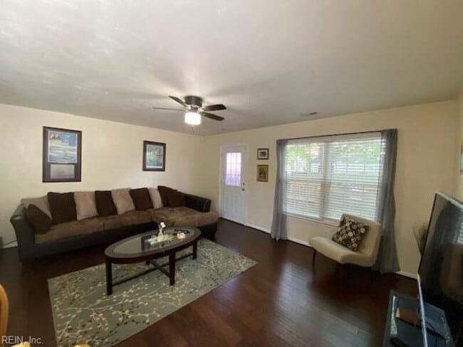 Foto del edificio - 4136 Everett St