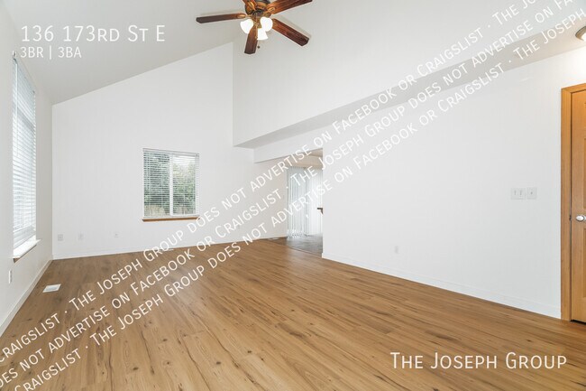 Building Photo - 136 173rd St E