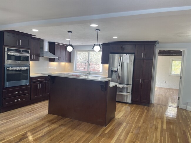 Foto del edificio - 465 Hartford St