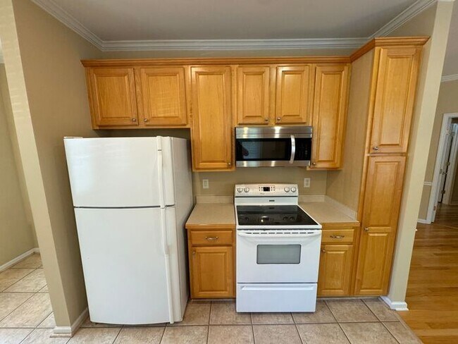 Building Photo - Wonderful 4 Bed Durham End-Unit Townhome