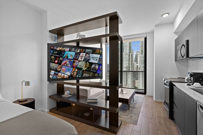 Building Photo - 398 NE 5th St