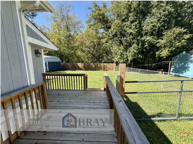 Building Photo - Charming 2-Bedroom Home with Fenced Yard a...