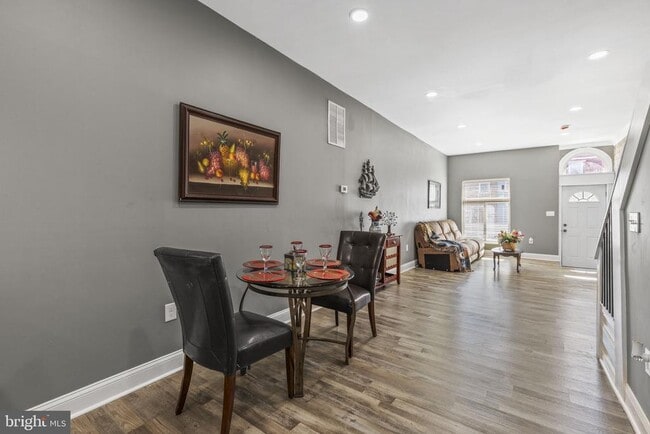 Building Photo - 1934 E Lafayette Ave