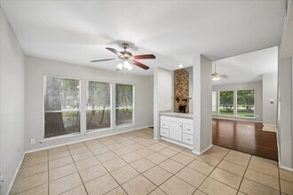 Building Photo - 2 Goldthread Ct