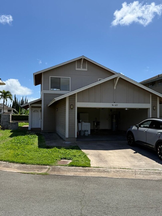 Foto del edificio - Fully Renovated 4 Bed / 2 Bath Home with 2-Car Garage – $4,500/month