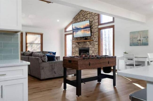 Foto del edificio - 547 Tall Pines Dr