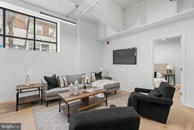 Foto del edificio - 36 N Narberth Ave