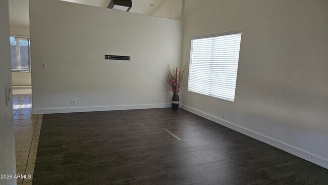 Foto del edificio - 5153 W Wescott Dr