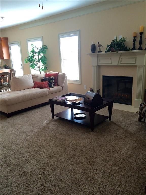 Foto del edificio - 718 Channel Ln