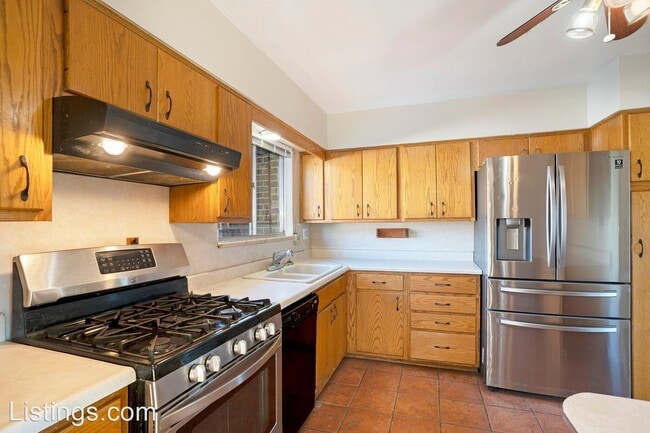 Building Photo - 4 br, 3 bath House - 645 Quebec St