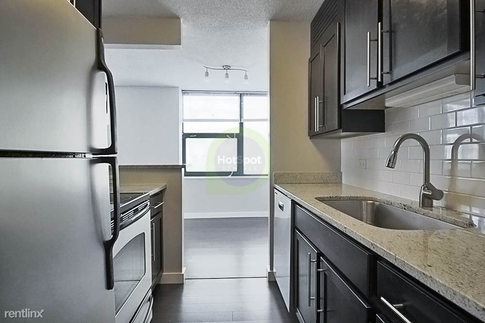 Foto principal - 77 W Huron St