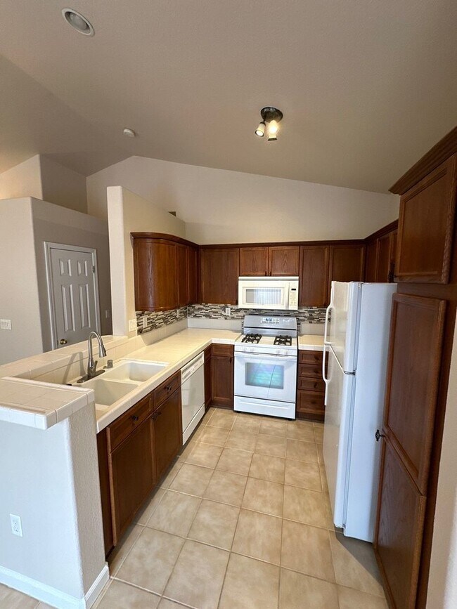 Building Photo - 6247 Black Cinder Ct
