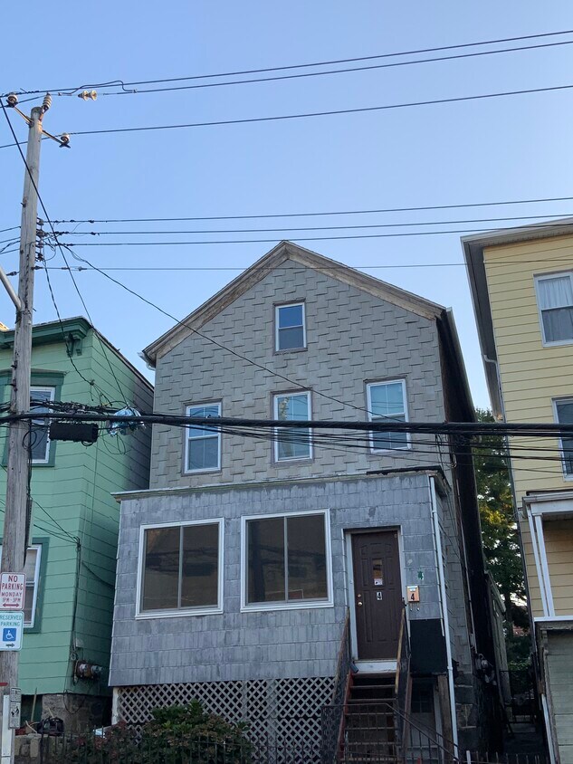 4 Garfield St, Yonkers, NY 10701 House Rental in Yonkers, NY