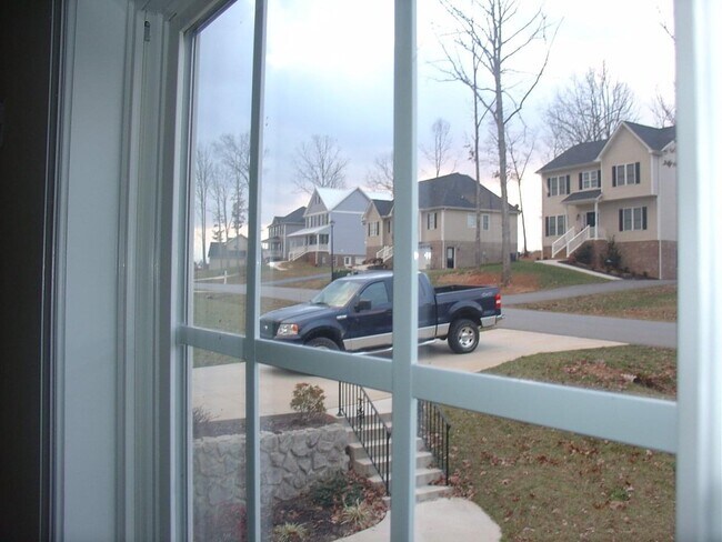 Building Photo - 104 Cooper Way