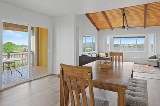 Building Photo - 709 Komo Pl