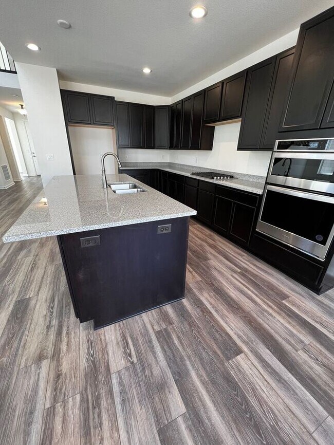 Building Photo - Gorgeous New Build 4 Bed 2 1/2 Bath in Tim...
