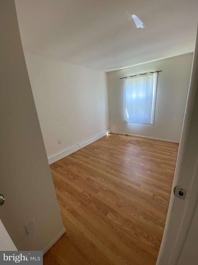 Foto del edificio - 648 N Willow St