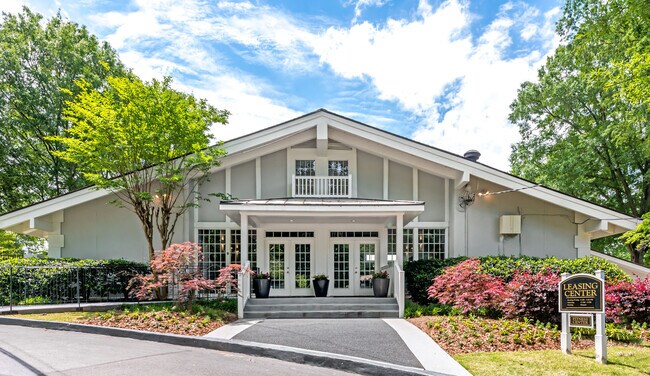 Celebration At Sandy Springs Alquileres En Sandy Springs Ga Apartamentos Com