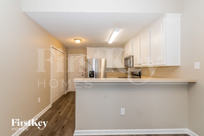 Foto del edificio - 3875 Pebble Brooke Circle South