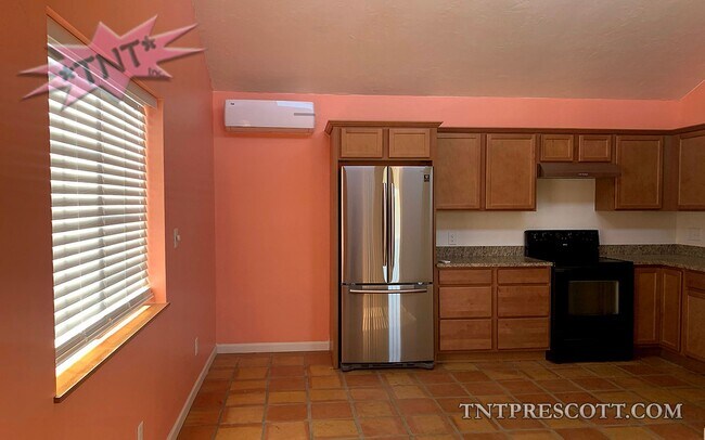 Building Photo - Home in Williamson Valley