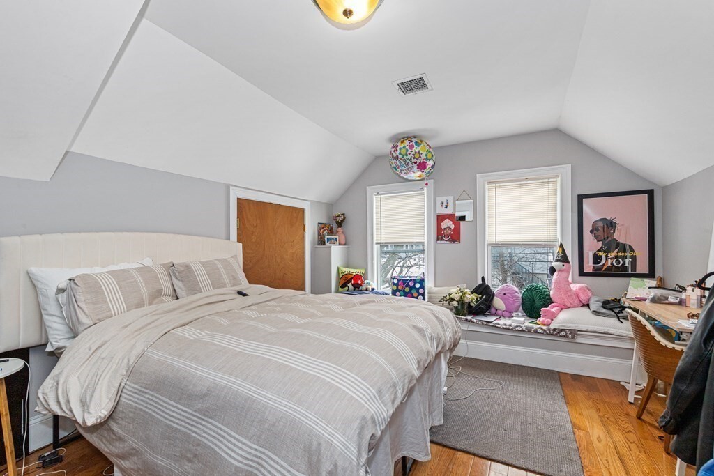 Bedroom #1 - 44 Hillside St